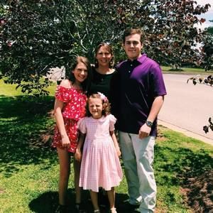 Meet your Posher, Angela